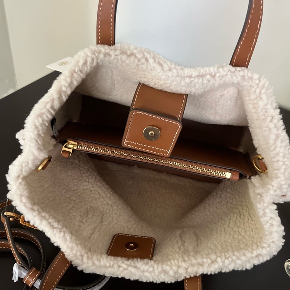 TORY BURCH NWT Blake Shearling Small Tote - Picture 9 of 9